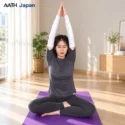 cận cảnh người mâu mang vớ ống tay nano aath màu trắng tập yoga