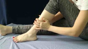 Đau chân, mỏi chân, nhức chân thường xuyên là bênh gì